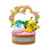 Mini figurine Pokemon A Little Tale of the Forest Series Peaceful Moments N°1 Pikachu & Swablu